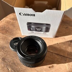 EF 50mm f/1.8 STM Lense